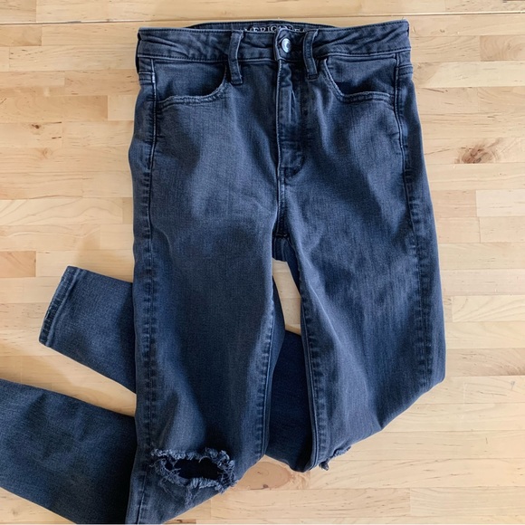 American Eagle - Super Stretch - Super Hi Rise Jegging - Size 2 Short - Picture 1 of 7